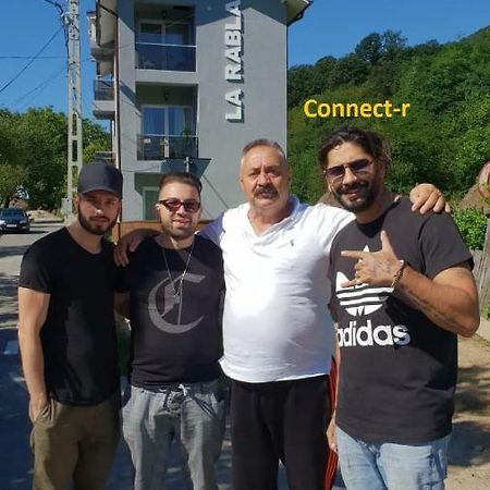 ホテル La Rabla ドゥボバ エクステリア 写真